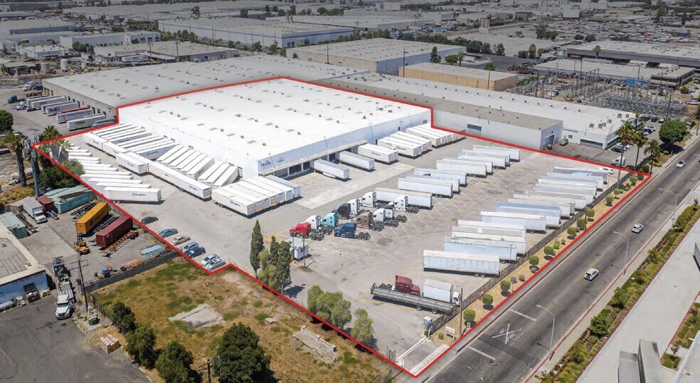 More Photos Of 245 N Vineland Ave, City Of Industry Warehouse For Lease