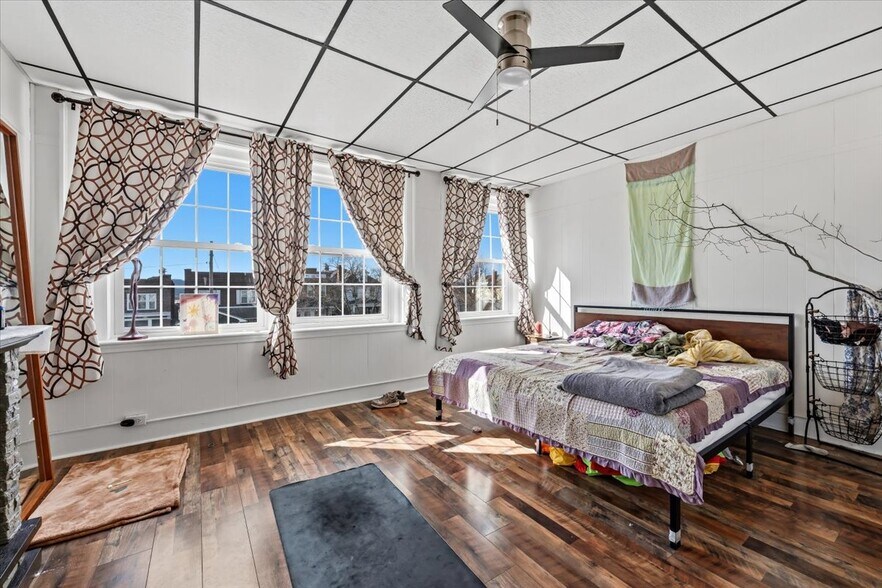 More Photos Of 1707 Washington Blvd, Easton Storefront Retail Residential For Sale