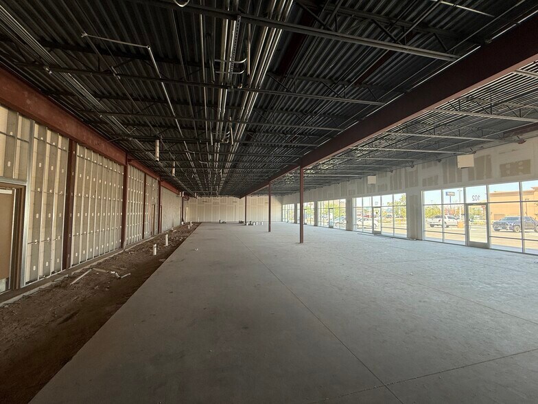 More Photos Of 10970 Ben Crenshaw dr, El Paso Storefront For Lease