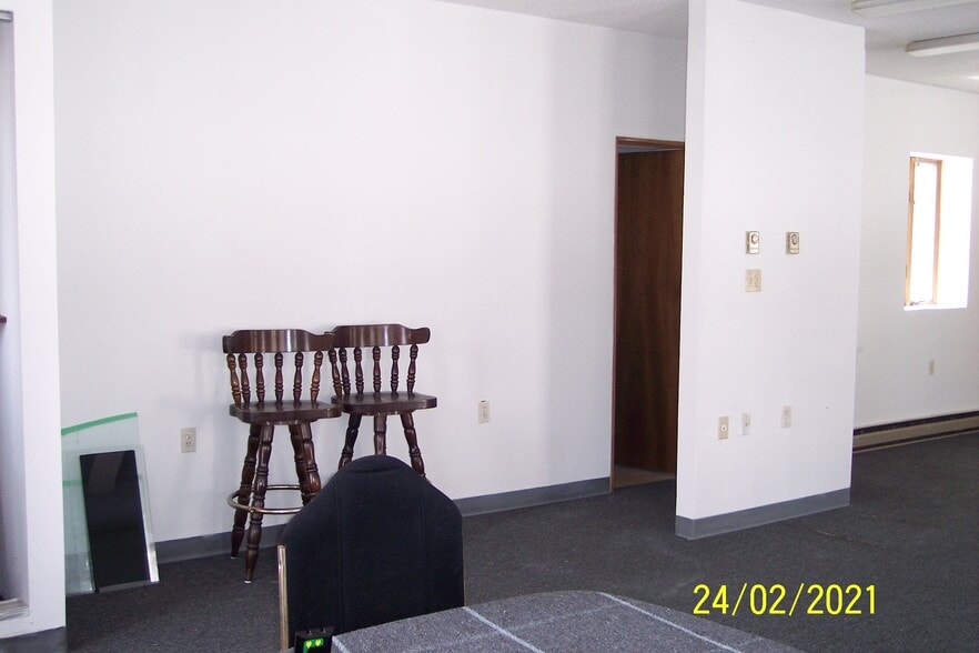 More Photos Of 805 Terryville Ave, Bristol Storefront Retail Office For Sale