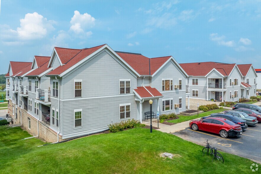 More Photos Of 1035 Pleasant St, Beloit Apartments For Lease