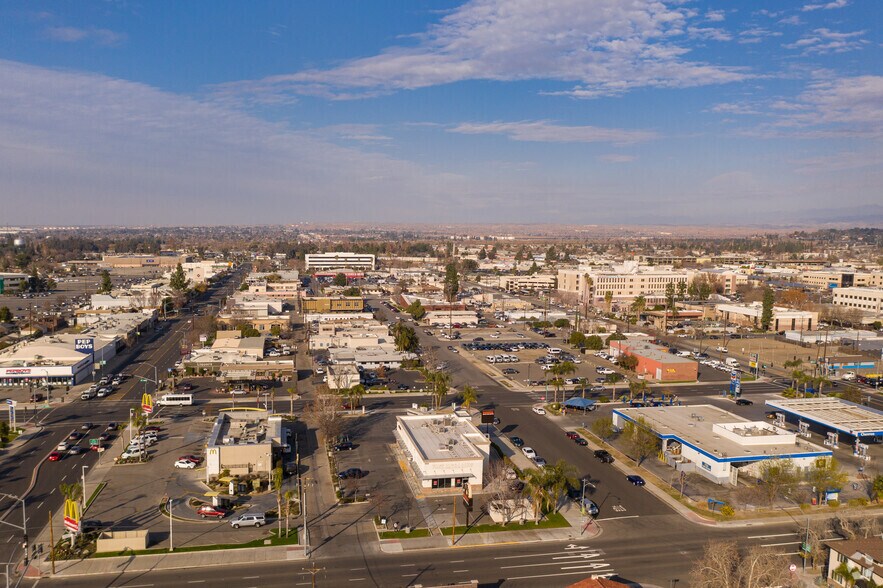 More Photos Of 1800 23rd St, Bakersfield General Retail For Sale