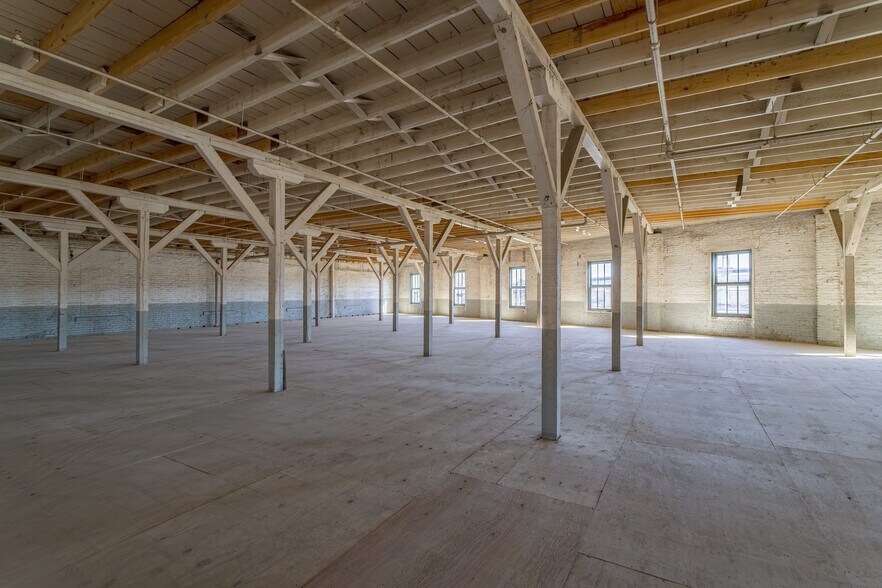 More Photos Of 2000 Nance St, Houston Loft Creative Space For Lease