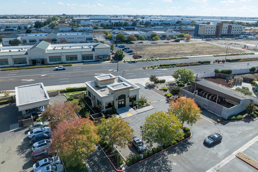 More Photos Of 17259 Golden Valley Pky, Lathrop Office For Lease