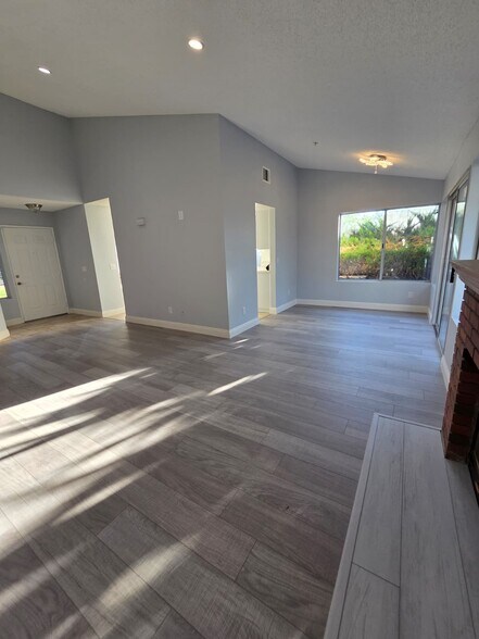More Photos Of 3833 E Avenue R12, Palmdale Healthcare For Sale