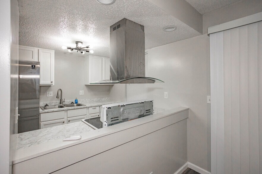 More Photos Of 3108 Eaton St, Kansas City Multifamily For Sale