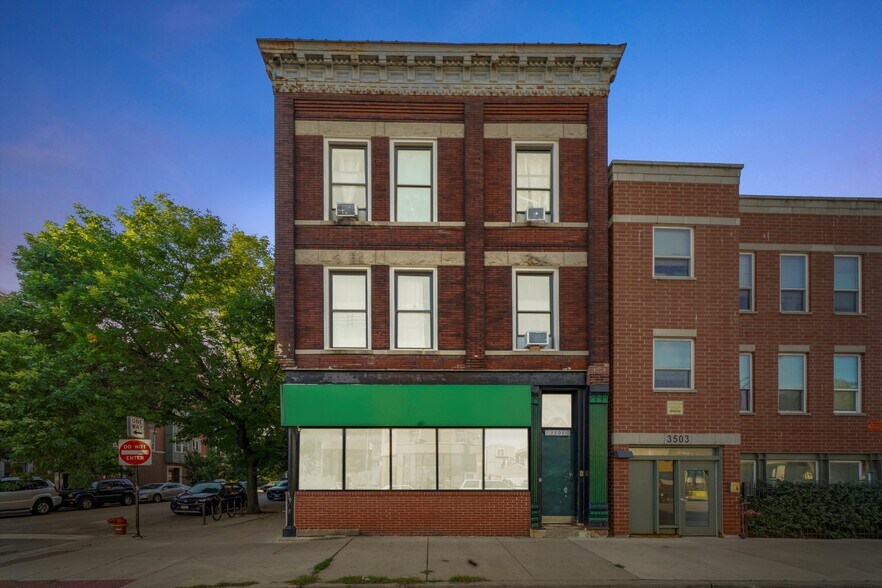 More Photos Of 3501 W Armitage Ave, Chicago Apartments For Lease