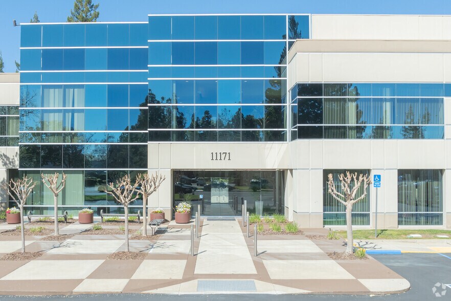 More Photos Of 11171 Sun Center Dr, Rancho Cordova Office For Lease