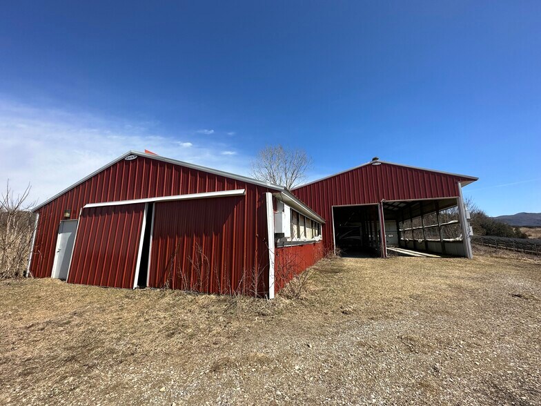 More Photos Of 2096 US 7, Rutland Specialty For Sale