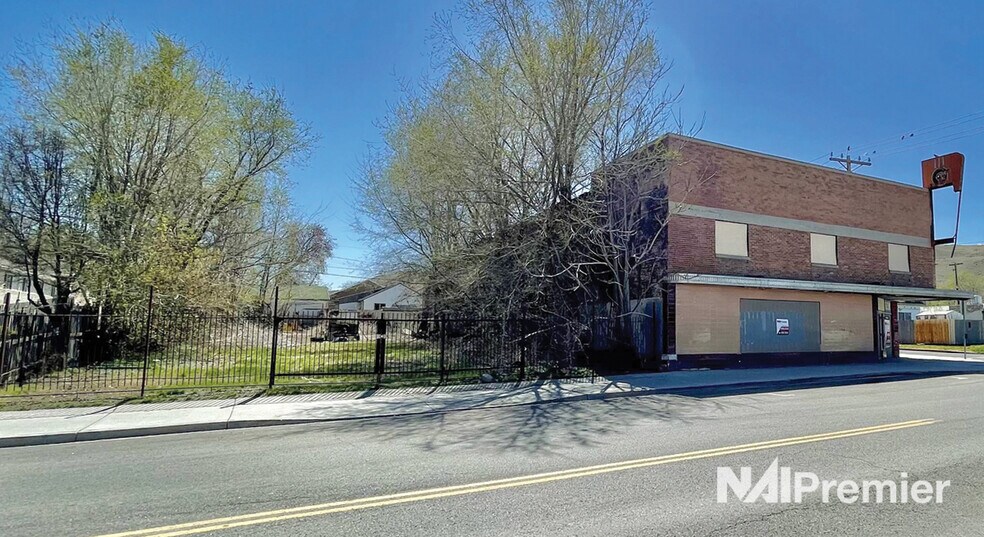 More Photos Of 8945 Magna Main St, Magna General Retail For Sale