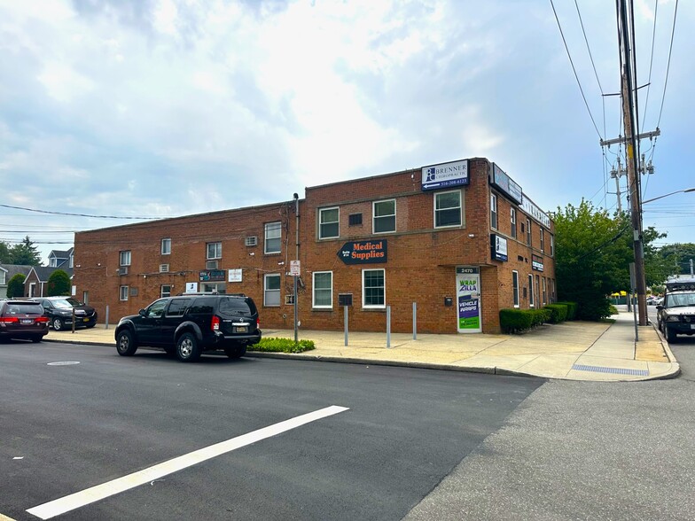 Primary Photo Of 2468-2470 N Jerusalem Rd, Bellmore Medical For Sale