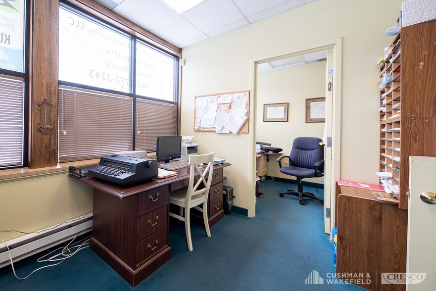 Primary Photo Of 26965 Center Ridge Rd, Westlake Medical For Sale