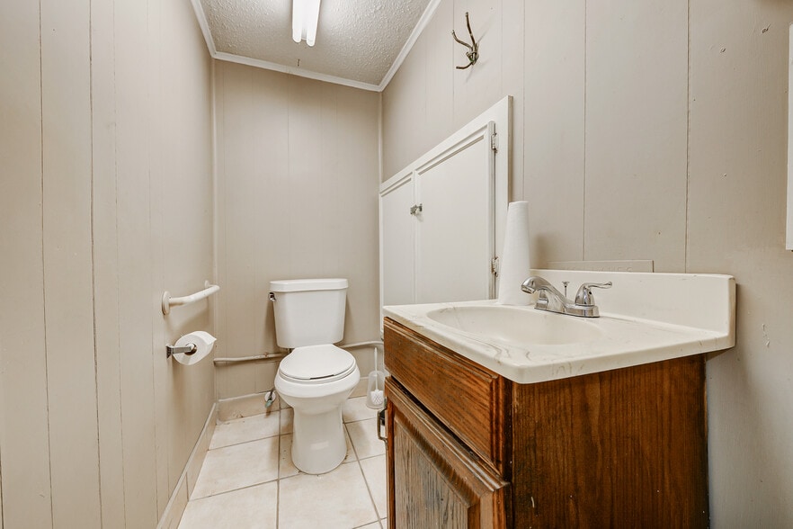 More Photos Of 2601 Prospect St, Houston Medical For Sale