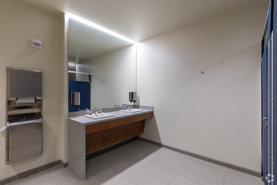 More Photos Of 8917 Louetta Rd, Spring Office For Lease