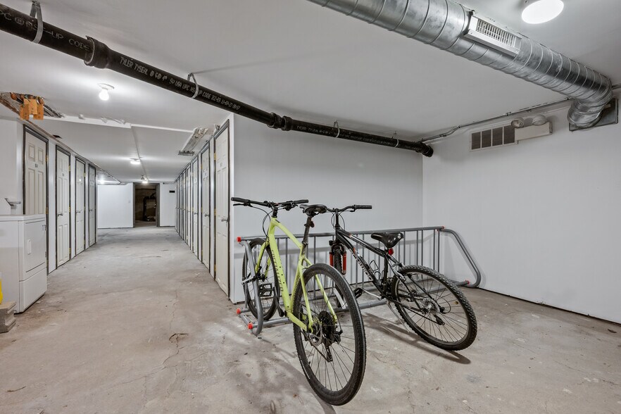 More Photos Of 1856 W Chicago Ave, Chicago Apartments For Sale