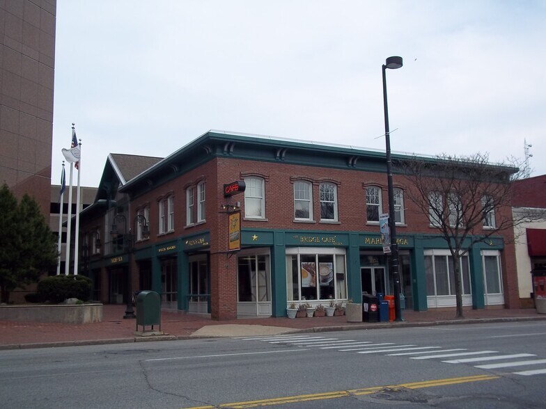 Primary Photo Of 1117 Elm St, Manchester Office For Lease