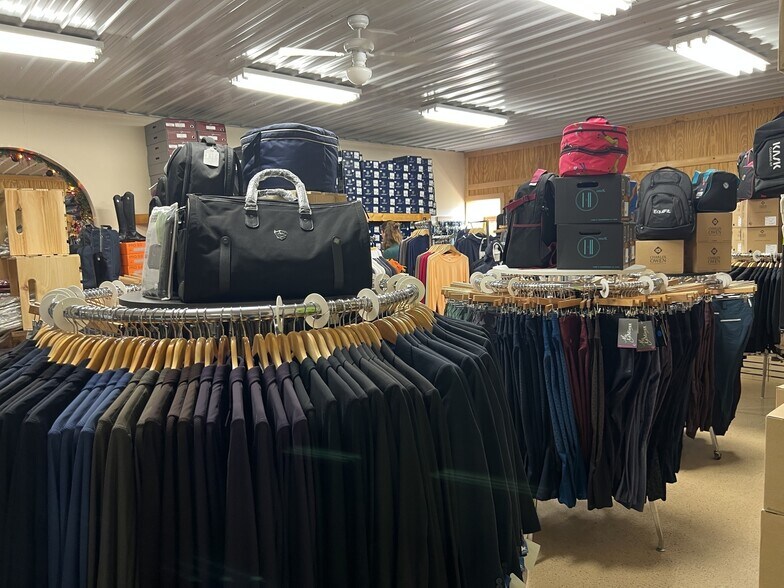 More Photos Of 19961 Fisher Ave, Poolesville Freestanding For Sale