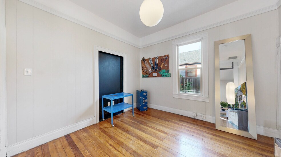 More Photos Of 100 W Cleveland St, Lafayette Office Residential For Sale