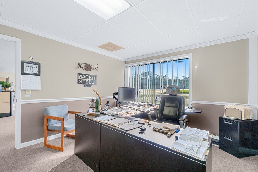 More Photos Of 3565 Main St, Jasper Office For Sale