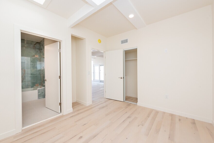More Photos Of 7273 Birdview Ave, Malibu Apartments For Sale