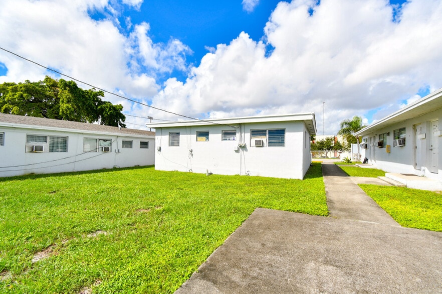 More Photos Of 750 NW 9th Ave, Hallandale Beach Apartments For Sale