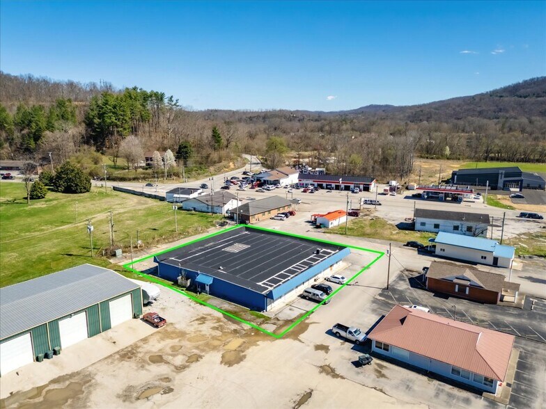 More Photos Of 841 S Highway 25 W, Williamsburg Flex For Sale