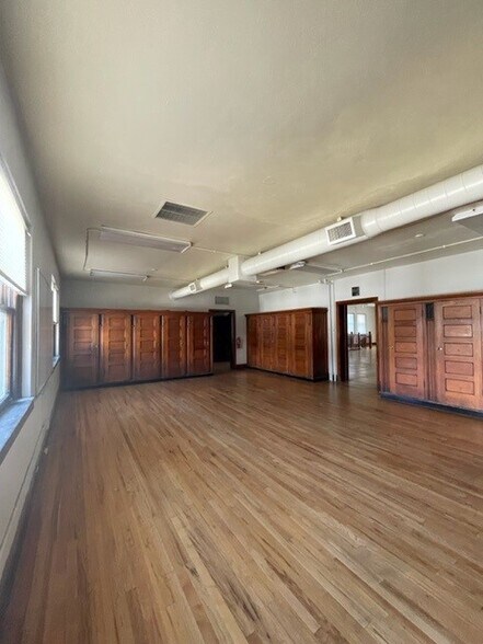 More Photos Of 3201 Curtis St, Denver Office For Sale