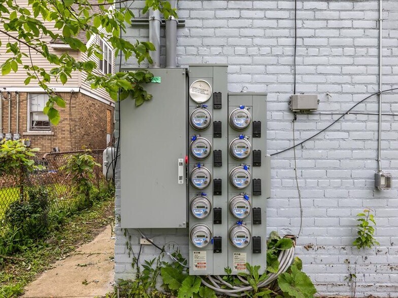 More Photos Of 18037 Pelkey St, Detroit Multifamily For Sale