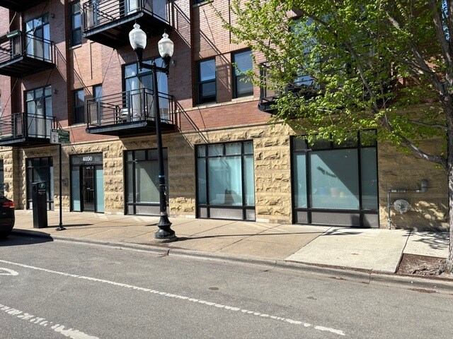 Primary Photo Of 4050 N Lincoln Ave, Chicago Apartments For Sale