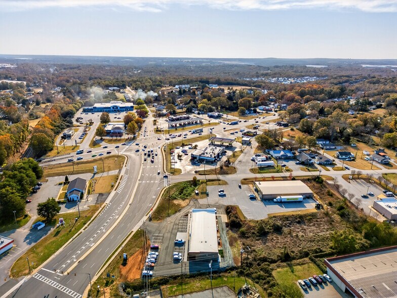 More Photos Of 201-229 Charlotte Hwy, Lyman Unknown For Lease