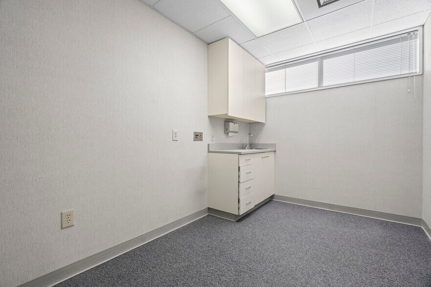 More Photos Of 170 Cardiology Pl, Commerce Healthcare For Lease