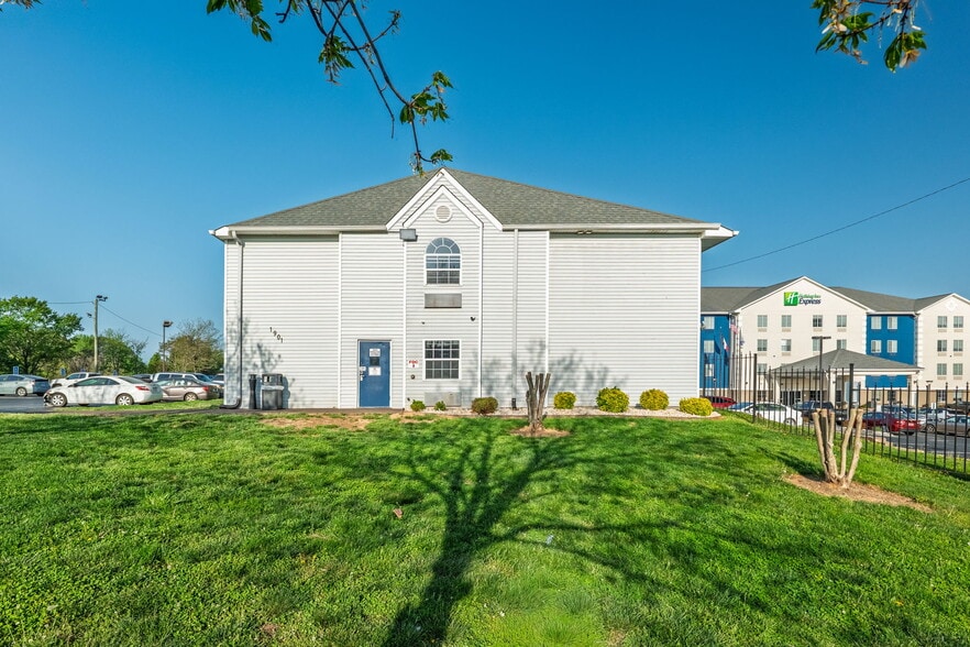 More Photos Of 1901 Broadcast St, Gastonia Hotel For Sale