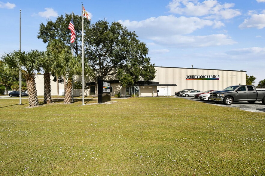 More Photos Of 4811 W Sligh Ave, Tampa Warehouse For Sale