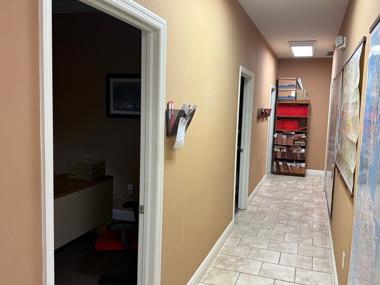 More Photos Of 565 S Hercules Ave, Clearwater Office For Sale