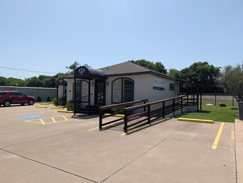 More Photos Of 429 N State Highway 342, Red Oak Office For Sale