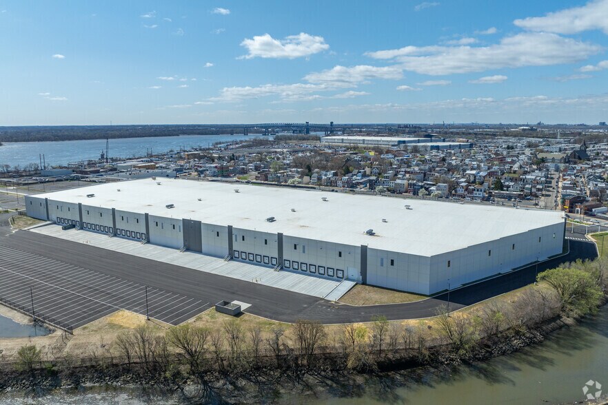 More Photos Of 5000 Richmond St, Philadelphia Distribution For Lease