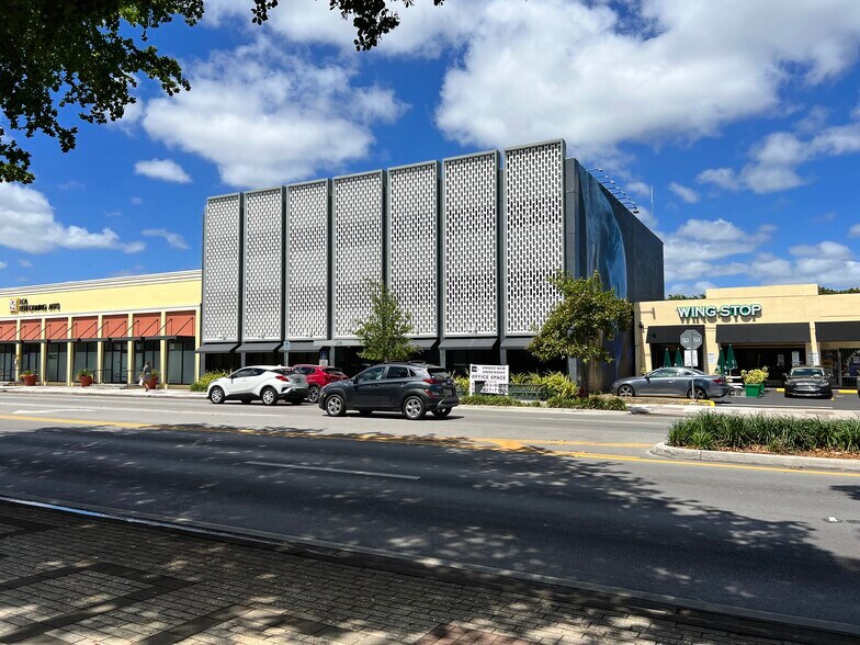 More Photos Of 915 NE 125th St, Miami Medical For Lease