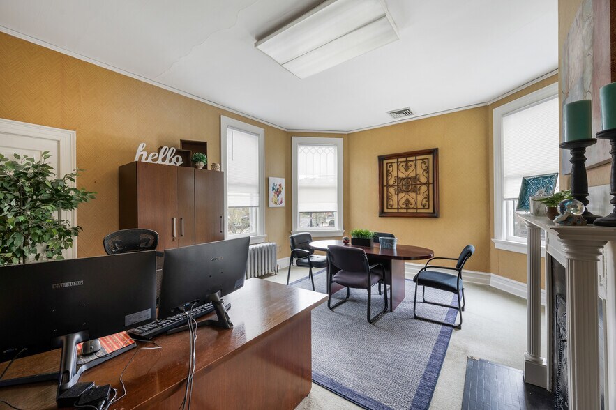 More Photos Of 2525 Rivermont Ave, Lynchburg Office For Sale