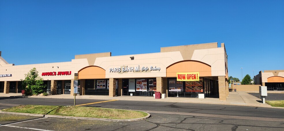 More Photos Of , Aurora General Retail For Sale