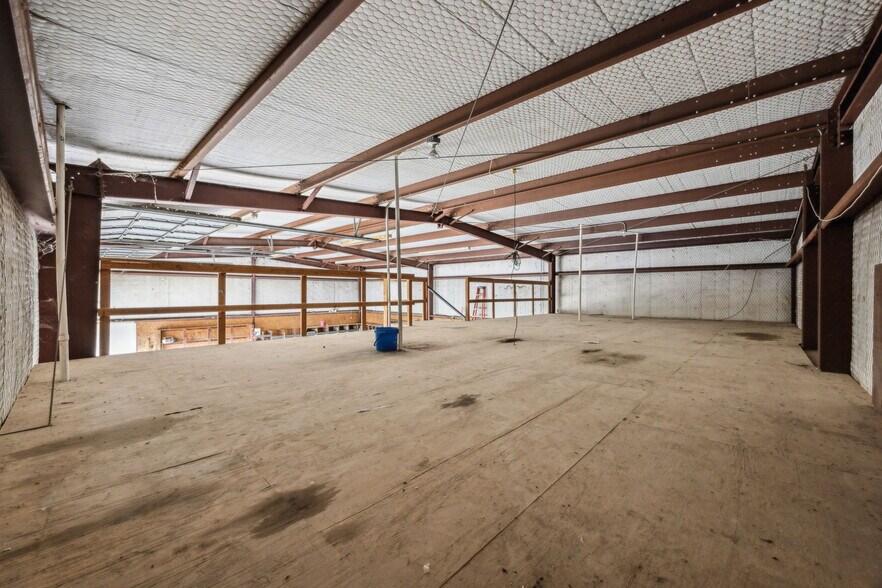 More Photos Of 449 National Dr, Rockwall Warehouse For Sale