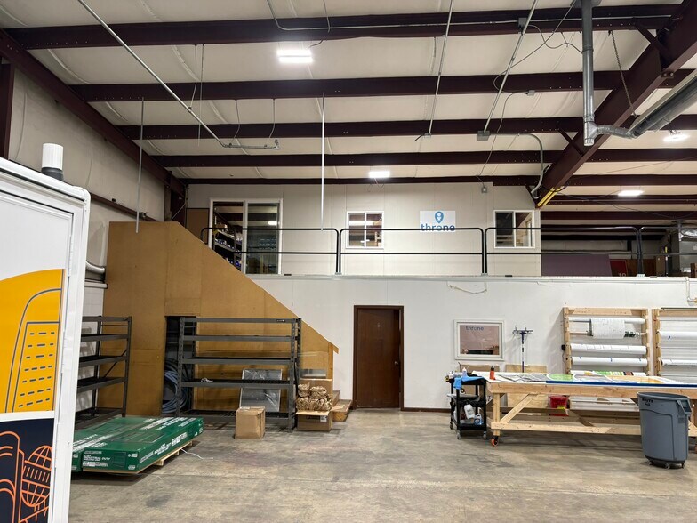 More Photos Of 53042 Faith Ave, Elkhart Light Manufacturing For Sale