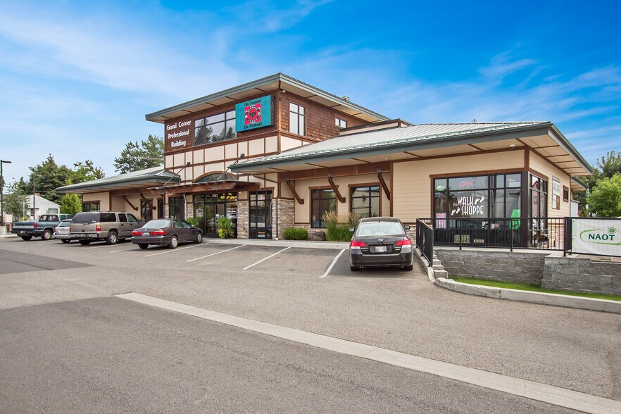 Primary Photo Of 3707 S Grand Blvd, Spokane Freestanding For Lease
