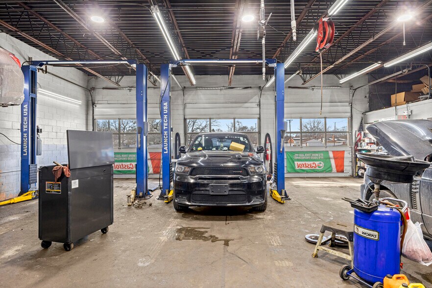 More Photos Of 2401 Fort St, Trenton Warehouse For Sale