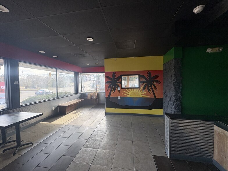 More Photos Of 501 N Cusick St, Maryville Restaurant For Lease