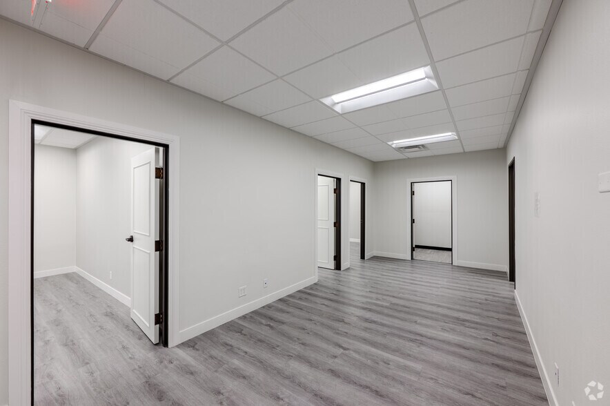 More Photos Of 530 S 6th St, Las Vegas Office For Lease