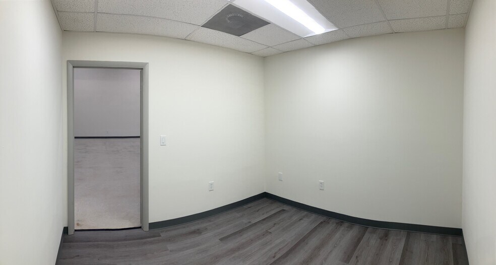 More Photos Of 11586 Pierson Rd, Wellington Warehouse For Lease