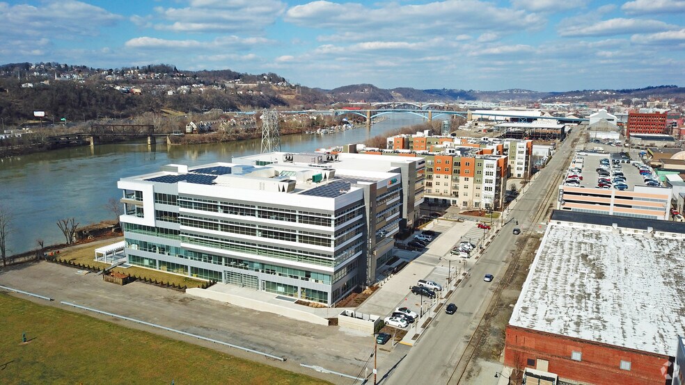 More Photos Of 2545 Railroad St, Pittsburgh Office Residential For Lease