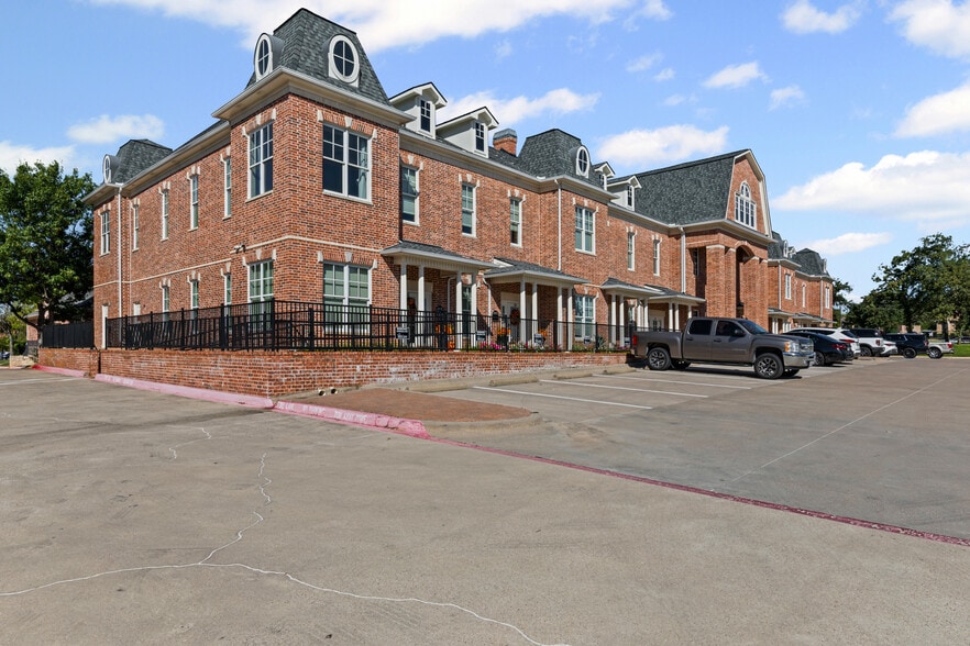 More Photos Of 1670 Keller Pky, Keller Loft Creative Space For Lease