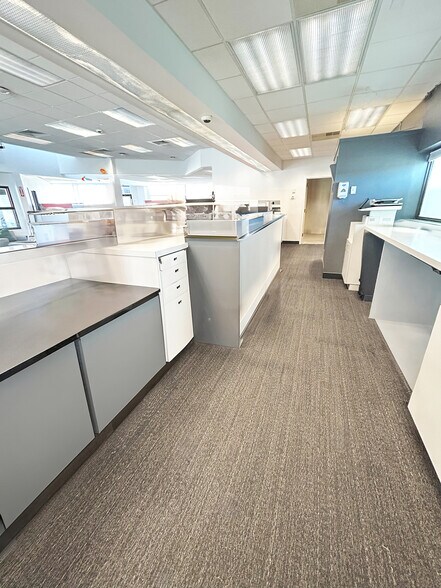 More Photos Of 620 Elm St, Manchester Bank For Sale