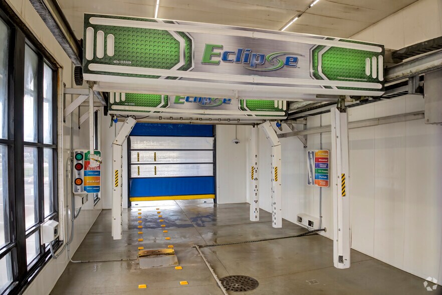 More Photos Of 3507 W Highland Rd, Milford Freestanding For Sale